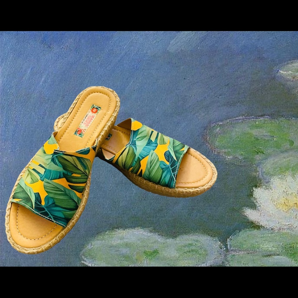 Sandal floral . Beautiful color